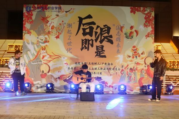 图片 12.jpg 图片 12.jpg