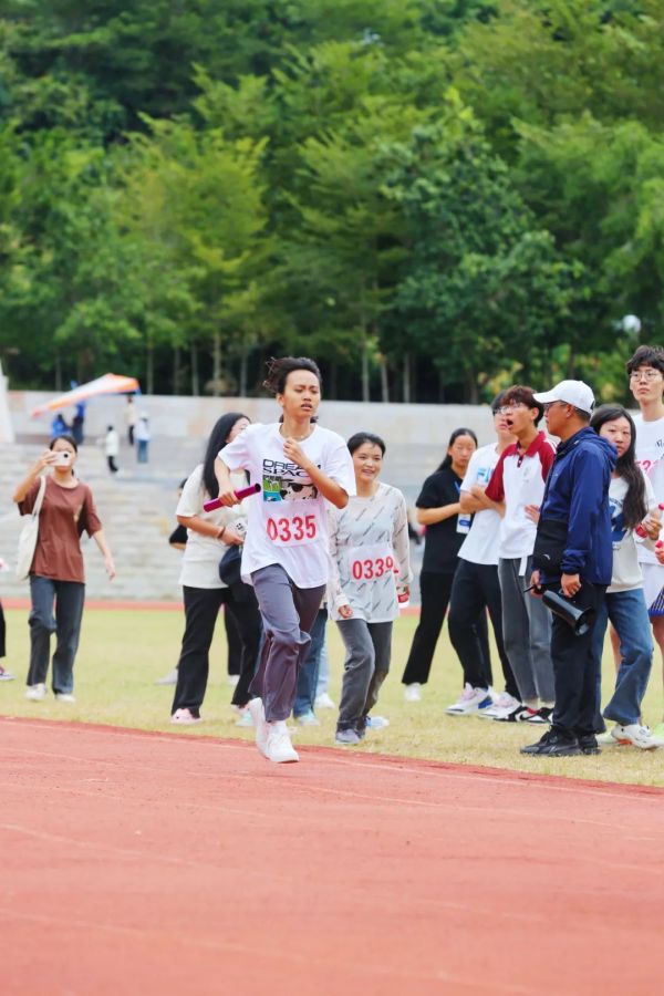 图片 9.jpg 图片 9.jpg