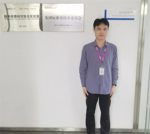 cca5bca8f3d21381aa75516fbddee09.jpg